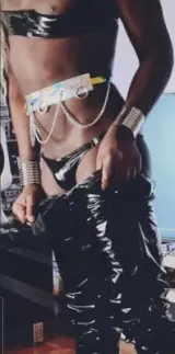 Trixie travesti escorté